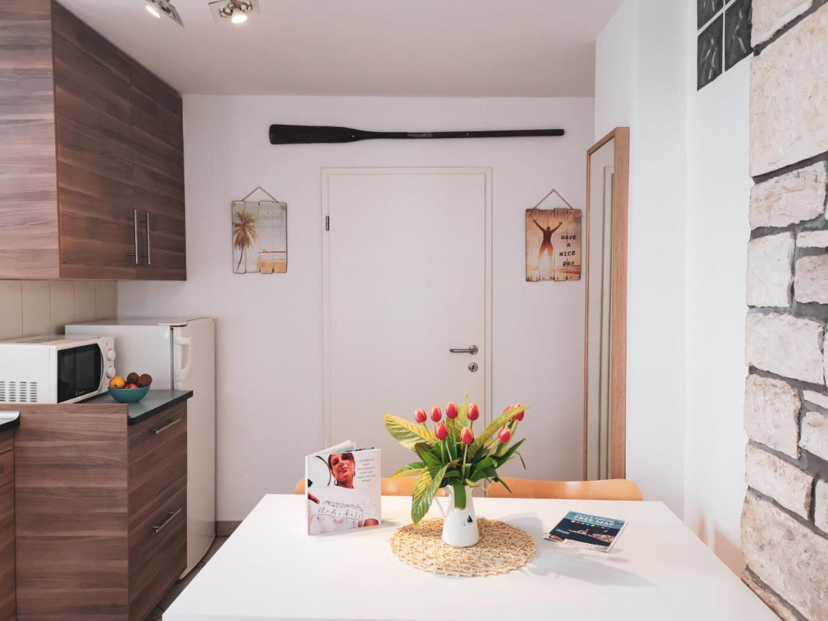 פיראן Apartments Vela מראה חיצוני תמונה